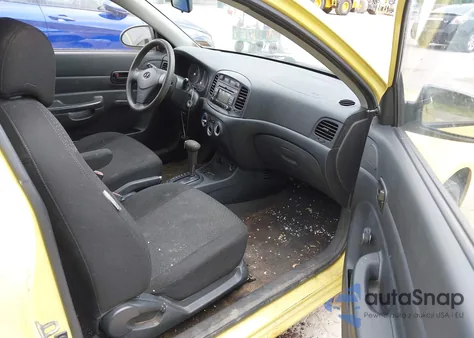 2009 Hyundai Accent Gs z USA, uszkodzony, nr VIN KMHCM36C09U138711